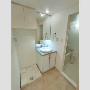 LUMINOUS新大阪【4階】の内装