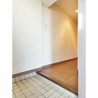 ソレイユ社ヶ丘【1階】の玄関