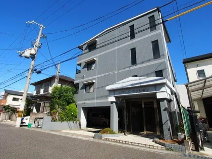 リバーズマンション【3階】の外観