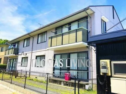 プラティーク ヴィラ B棟【1階】の外観