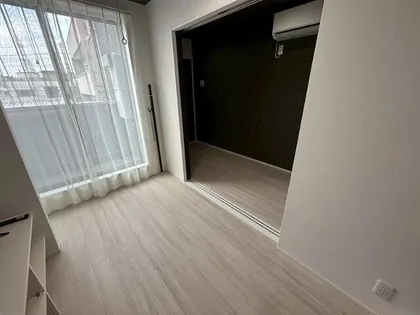 エヌエムキャトフヴァントゥレーズサウス【3B号室】の居間