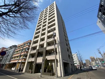 ラトゥール【3階】の外観