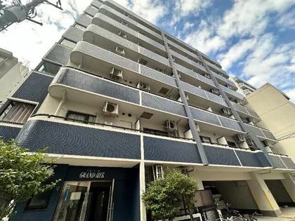 グランメール【5階】の外観