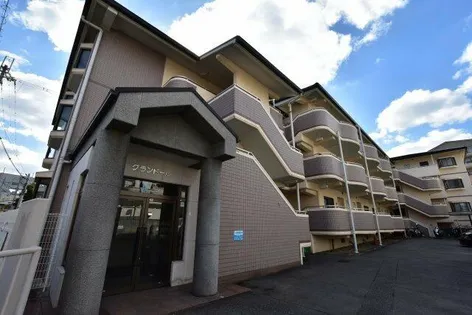 大阪府羽曳野市高鷲1丁目【マンション】の外観