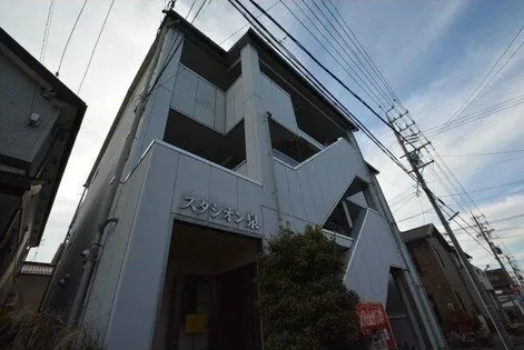 スタシオン泉【3階】の外観