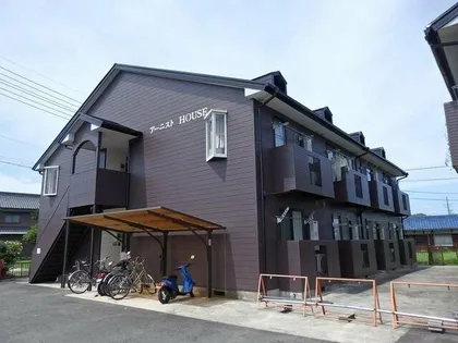 アーニストハウスA【1階】の外観