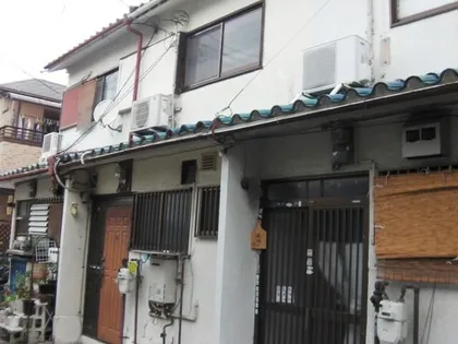 兵庫県尼崎市瓦宮1丁目【テラスハウス】の外観