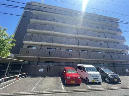 マ メゾン プルミエの画像