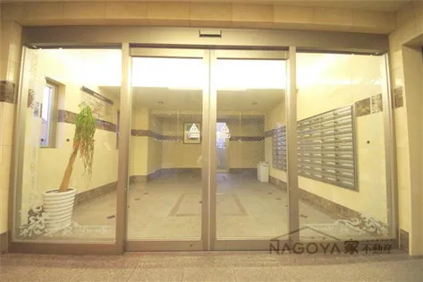 ヴィラマリオン【1階】の玄関