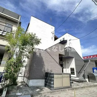 フロースハイム【2階】の外観