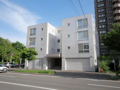 プレステージ知事公館【4階】の外観