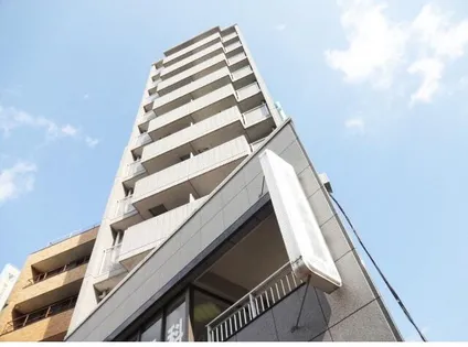 シャルマン新大阪【6階】の外観