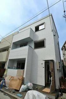 パインコート【2階】の外観