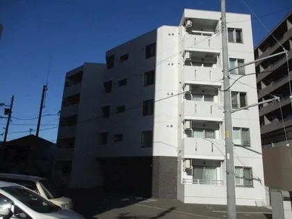 CREDIBLE【1階】の外観