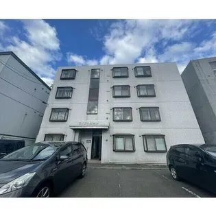 ロイアル麻生東【3階】の外観