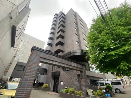 アルファスクエア裏参道の画像