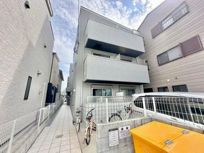 エヌエムスワサントドゥーズノース【1階】の外観