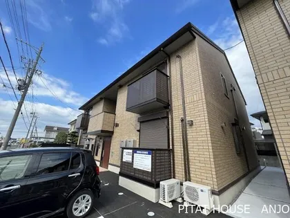 スカイコートA棟【1階】の外観