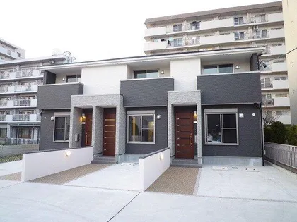 愛知県名古屋市守山区小六町【テラスハウス】の外観