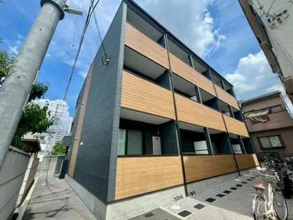 ウエストキューブの画像