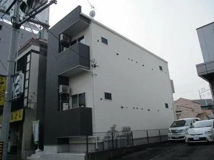 ジュネス明治【2階】の外観