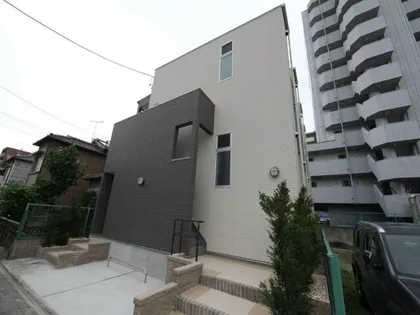 愛知県名古屋市港区新川町4丁目【アパート】の外観