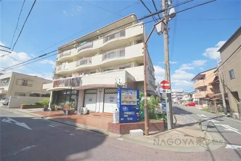 マンション桜本町【4階】の外観