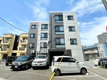 エルヴィータ学園前の画像