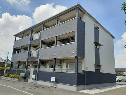 ヴィクトリアス西京極【3階】の外観