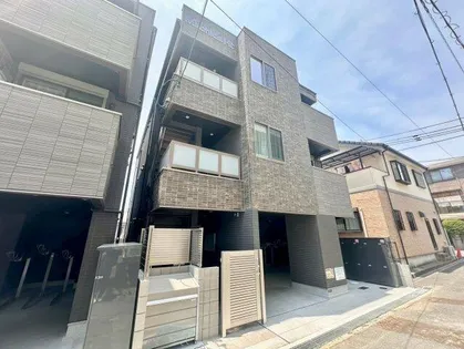 エヌエムキャトフヴァントゥレーズノース【3階】の外観