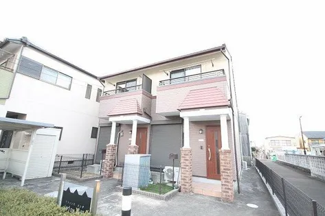 愛知県北名古屋市九之坪下葭田【テラスハウス】の外観