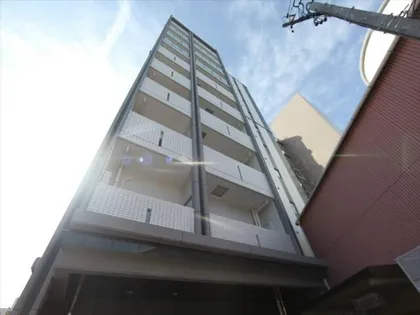 アルテミス平和【2階】の外観