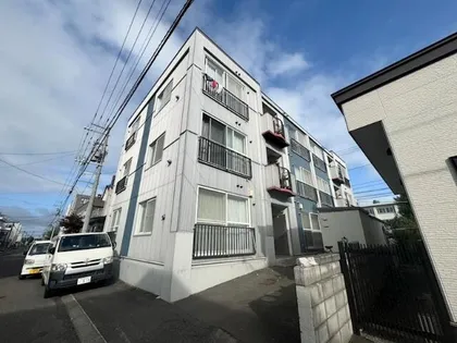 ビラ月寒【3階】の外観