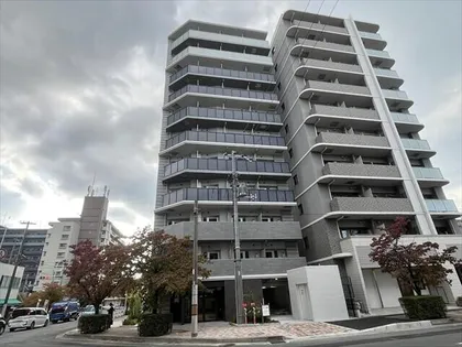 大阪府吹田市岸部南1丁目【マンション】の外観