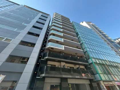 ルーエ本町【3階】の外観