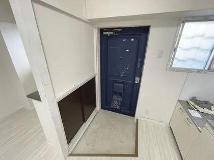 生野ハイツ【2階】の玄関