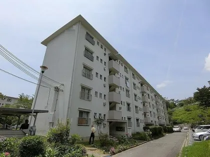 鈴蘭台第3団地3号棟の画像