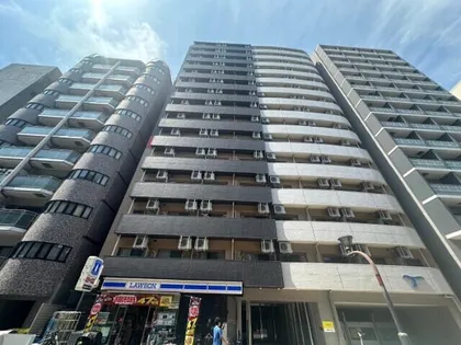 SERENiTE本町reflet【8階】の外観