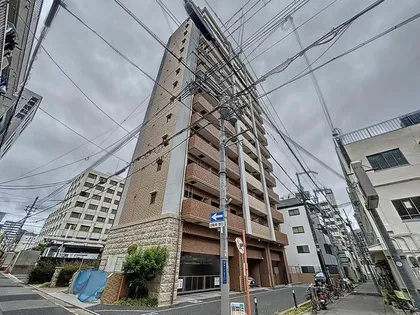 プレサンス神戸裁判所前デリシア【4階】の外観