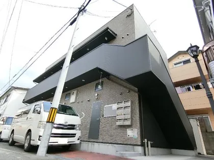 大阪府堺市堺区香ヶ丘町1丁【アパート】の外観