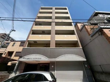 プレシア松崎【2階】の外観