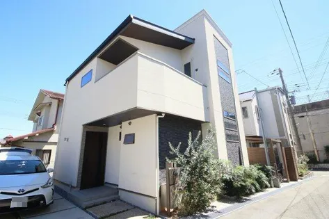 兵庫県神戸市東灘区西岡本4丁目【一戸建】の外観