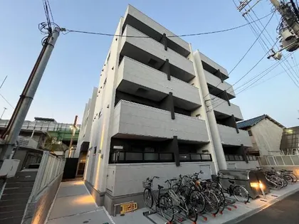 リアコート高井田中央 WEST【402号室】の外観