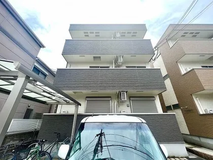 大阪府堺市北区東三国ヶ丘町5丁【アパート】の外観