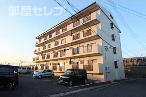 ファミーユ清須の画像