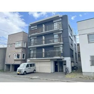 ニューセリーヌ【2階】の外観