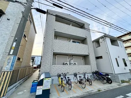大阪府吹田市南吹田5丁目【アパート】の外観