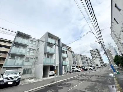 ブランシャール平岸駅前WEST【4階】の外観