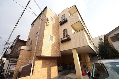 カサ・デローザ【3階】の外観