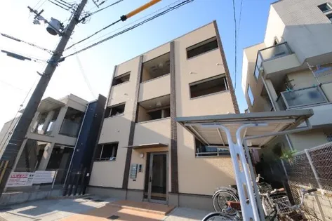 モデルノ リヴァー【1階】の外観